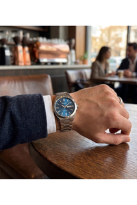 Milano 38mm Lacivert Kadran Çelik Erkek Kol Saati – Gün Göstergeli Klasik Tasarım