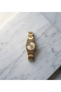 Milano Kadın Kol Saati 26 mm Altın Renk Minimal Şık Çelik Kordon Quartz