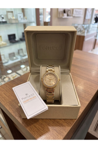 Milano Kadın Kol Saati 30 mm Küçük Kasa Altın Rengi Taşlı Bezel Metal Kordon