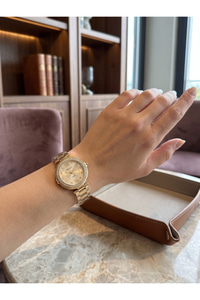 Milano Kadın Kol Saati 30 mm Küçük Kasa Altın Rengi Taşlı Bezel Metal Kordon