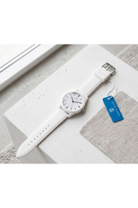 San Diego 39mm Unisex Beyaz Silikon Kordon Saat – Minimal Teenage Stil Spor Casual Kol Saati