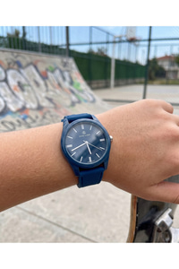 San Diego 39mm Unisex Lacivert Silikon Kordon Saat – Modern Genç Teenage Stil Spor Kol Saati