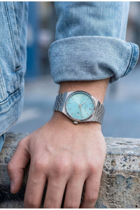 Unisex Kol Saati 37 mm Gümüş Kaplama Mavi Kadran Takvimli Çelik Saat
