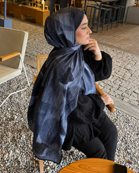 Buz Mavi Karan Desenli Müslin Şal