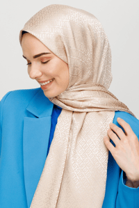 Forever Desen Parlak Jakar Şal - Bej