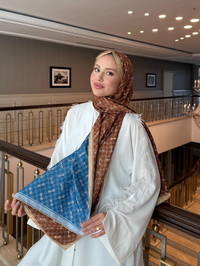 İthal Gold & Kahverengi Kilit G Desen Twill İpek Şal 