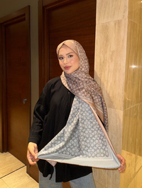 İthal Vizon & Pastel Yeşil C Desen Twill İpek Şal 