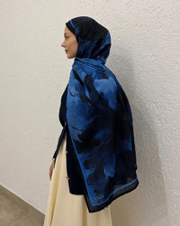 Lacivert Floral Desenli Müslin Şal