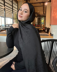 Siyah Lavin Desen Jakar Şal