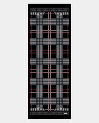 Şule'nin Siyah Tartan Desen Şal Tercihi 