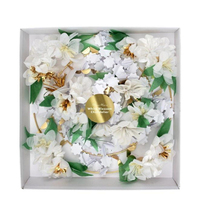 Beyaz Çiçekli Süs Avize
