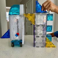 Magna-Tiles Space + microMAGS - Uzay 32 Parça Mıknatıslı Oyunlar