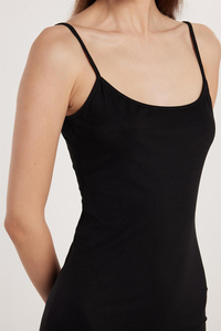 Kadın Slim Fit Dar Kesim İnce Askılı U Yaka Siyah Elbise