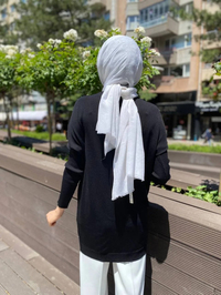 Ghisa 4YOBTNK4227 Siyah Damla Taş Detaylı Tunik
