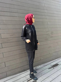 Heddy & Nurcan Çetin 24202 Siyah Önü Dantelli Fermuarlı Takım