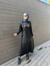 Heddy & Nurcan Çetin 24235 Siyah Deri Pilise Etekli Takım