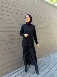 Heddy & Nurcan Çetin 24425 Siyah Paraşüt Kumaşlı Etekli Takım