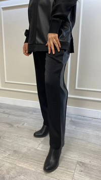 Hukka Design 050045 Siyah Deri Şeritli Deri Kemerli Pantolon