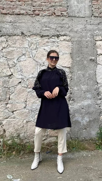 İnvee 6798 Siyah Omuzları Dantelli Fırfırlı Tunik