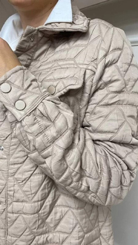 İnvee 8827 Bej Kısa Çıtçıtlı Mont