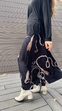 Noi 32435 Siyah Zincir Saçak Desenli Etek
