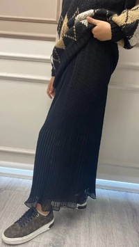 QOOQ 23FW509 Siyah Dar Pilise Etek