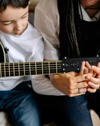 Akor Basma Aleti Pratik ve Eğitici Gitar Aksesuarı