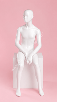 OTURAN ÇOCUK VİTRİN BOY MANKEN