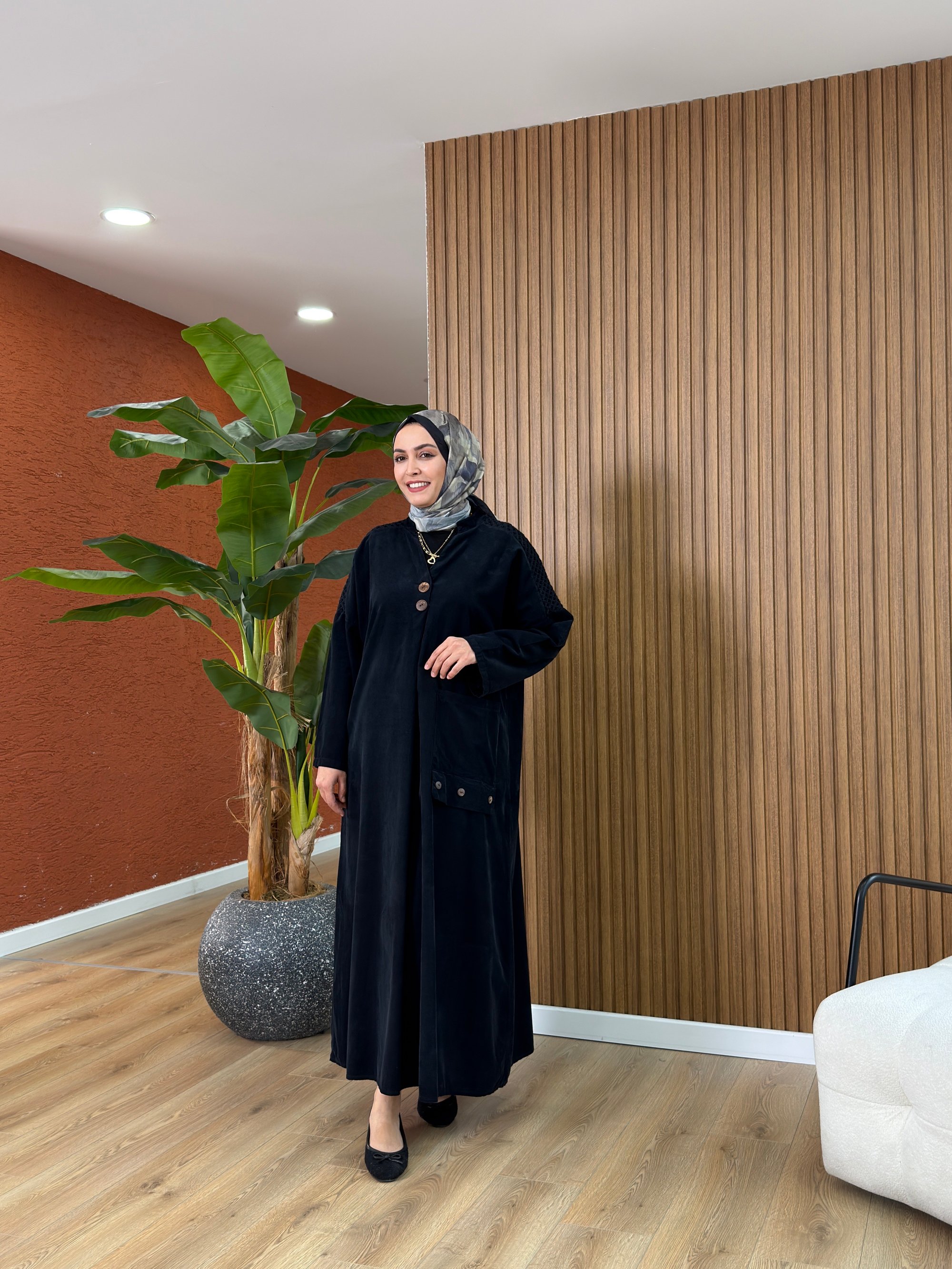 Alina Omuz Detaylı Kadife Elbise-Siyah