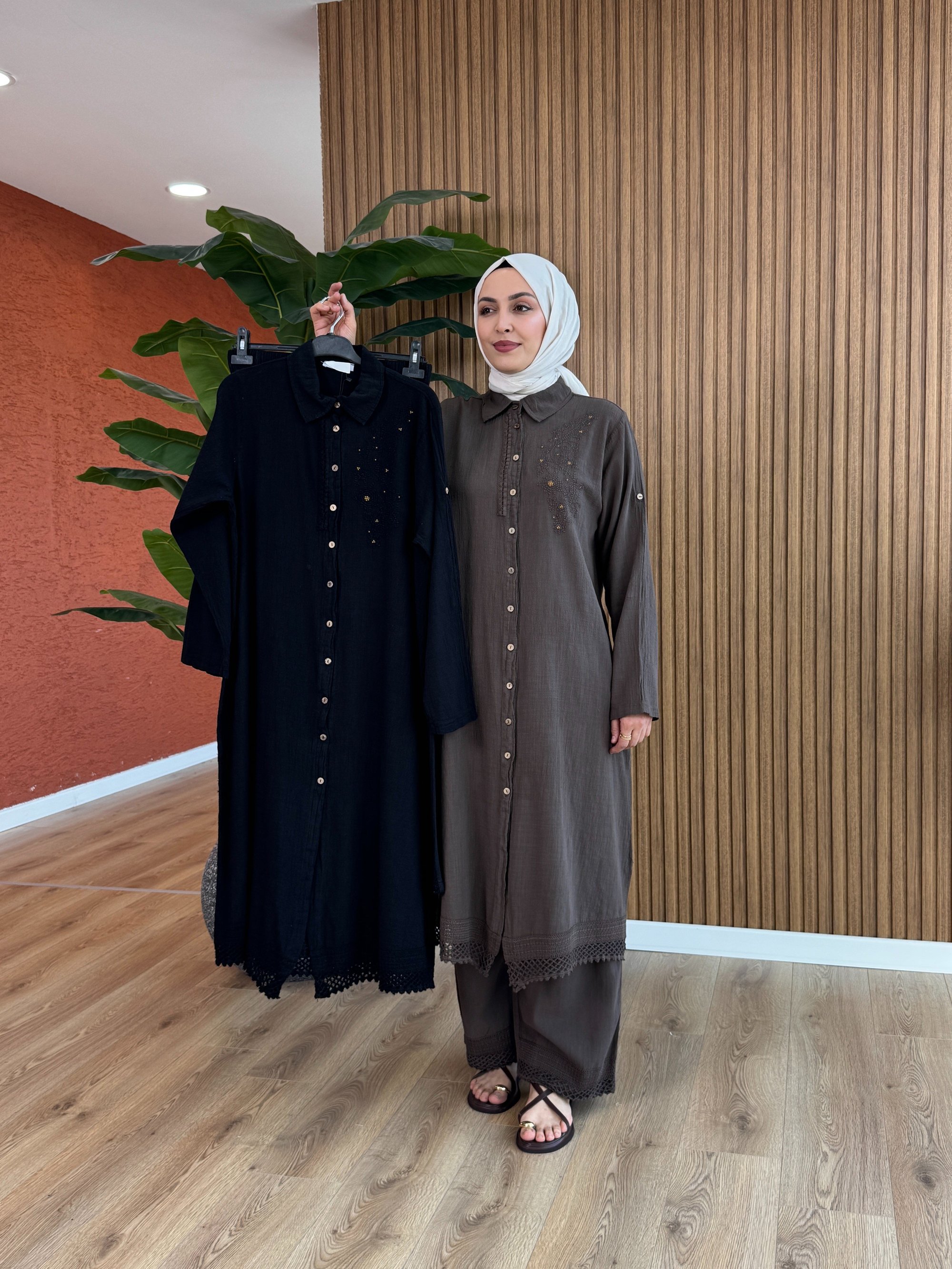 Bukle İşlemeli Keten Takım - Siyah