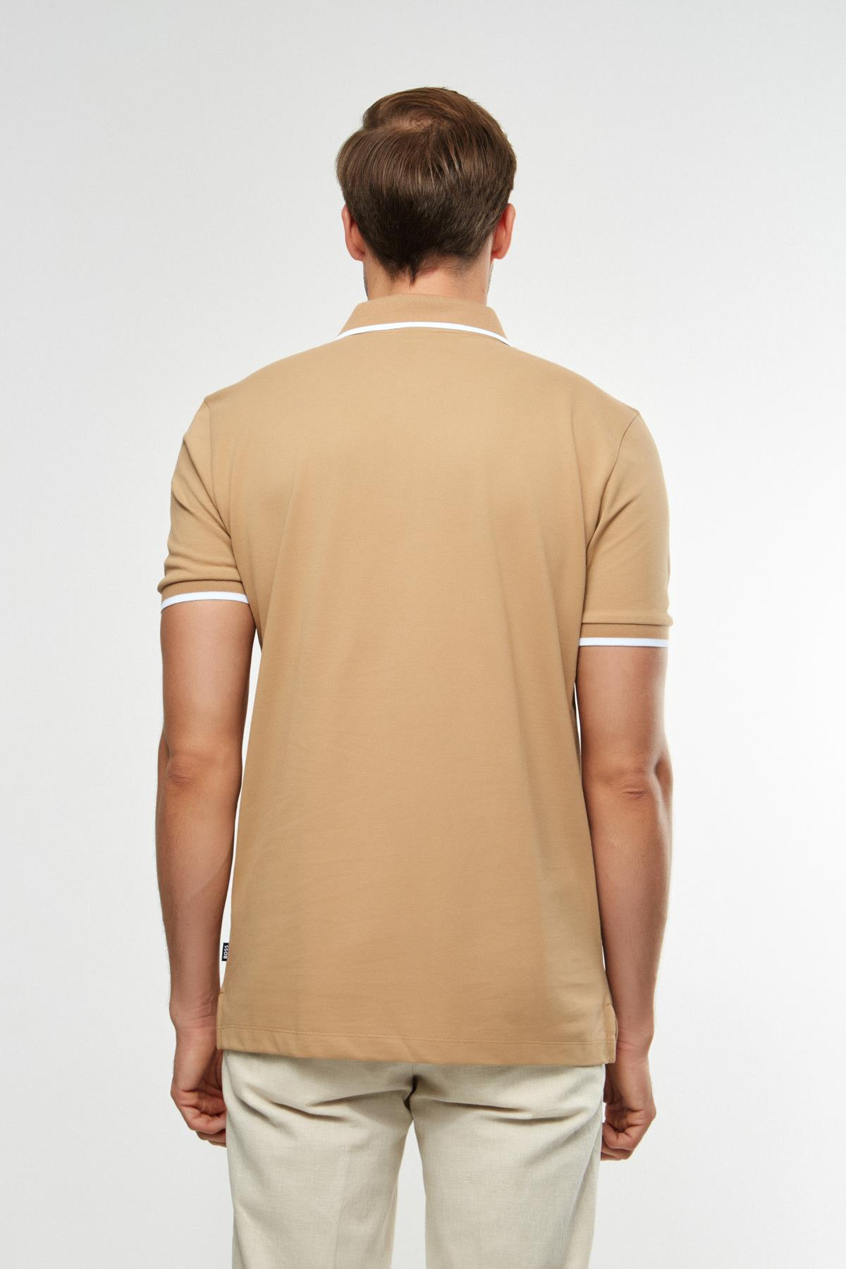 BossBeyaz Biye Detaylı Bej Polo Yaka T-shirt
