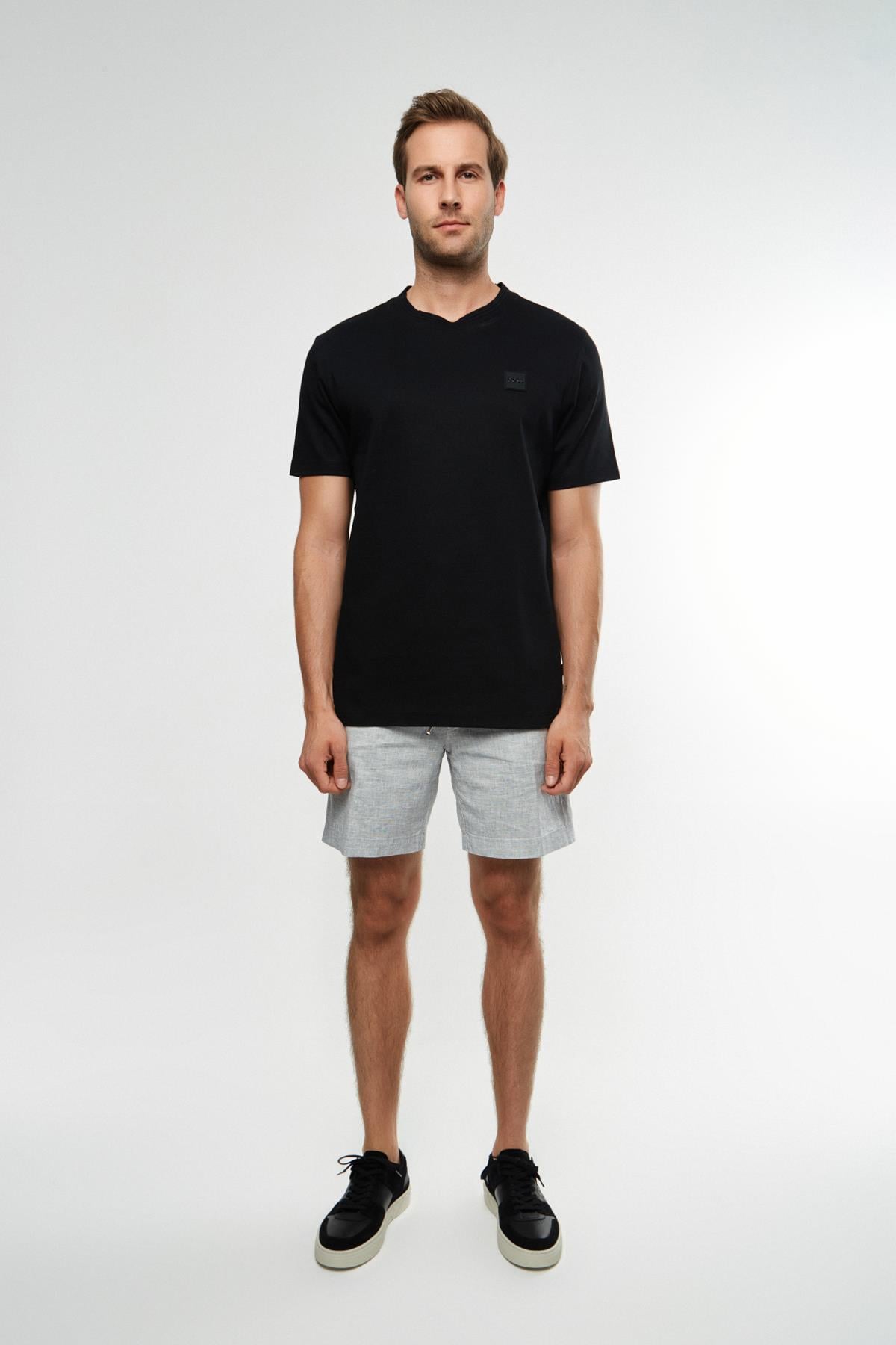 BossLogo Detay Siyah Bisiklet Yaka T-shirt