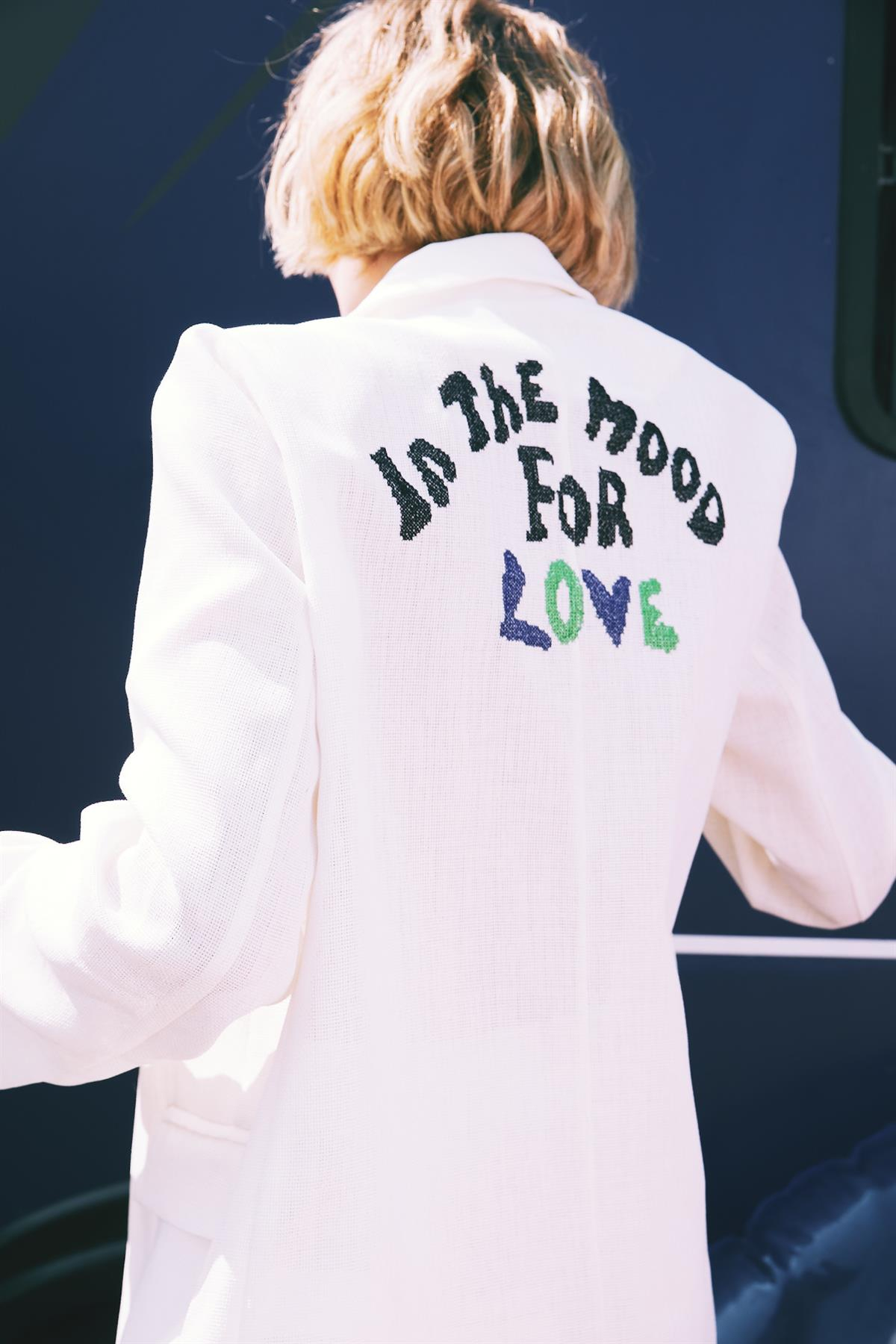 In The Mood For LoveArkası Logo İşlemeli Keten Ceket