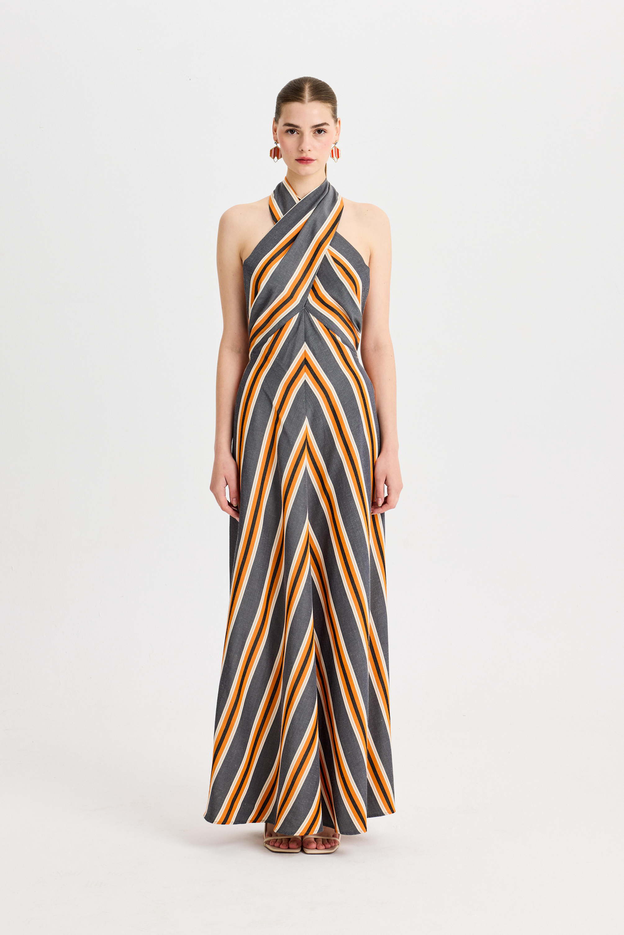 KutniaÇapraz Askılı Uzun Elbise