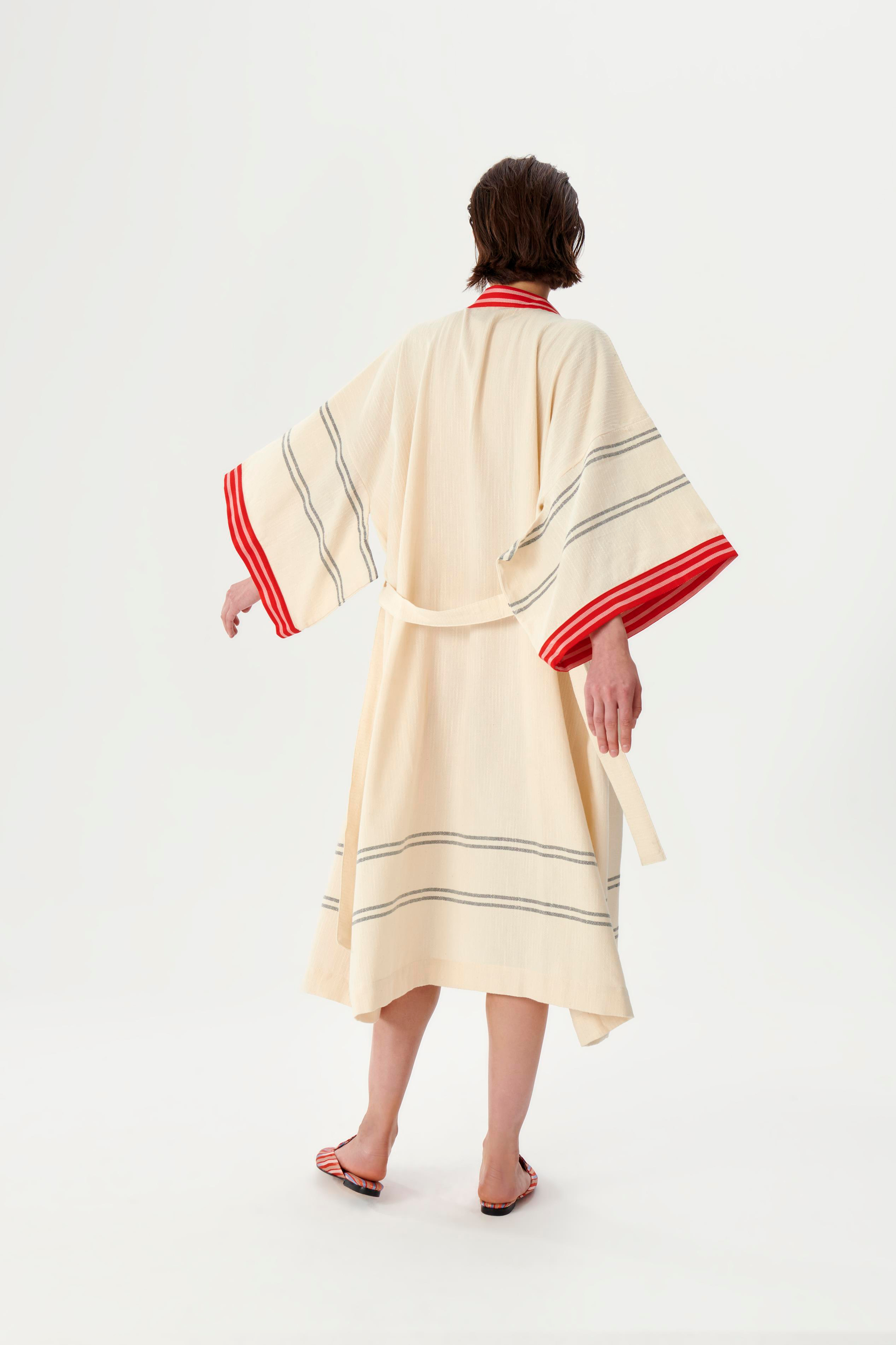 KutniaUzun Peştemal Kimono