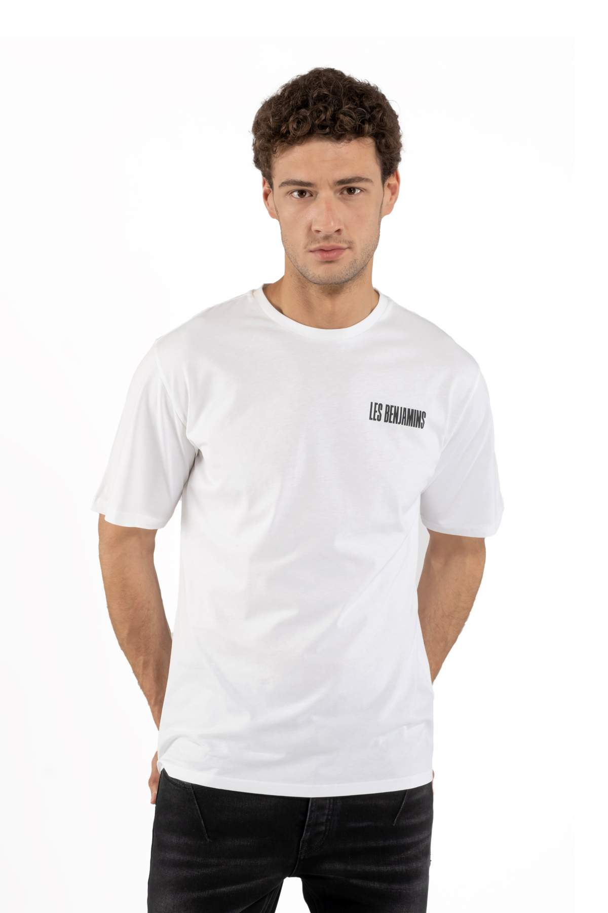 Les BenjaminsArkası Desenli Beyaz Bisiklet Yaka T-shirt