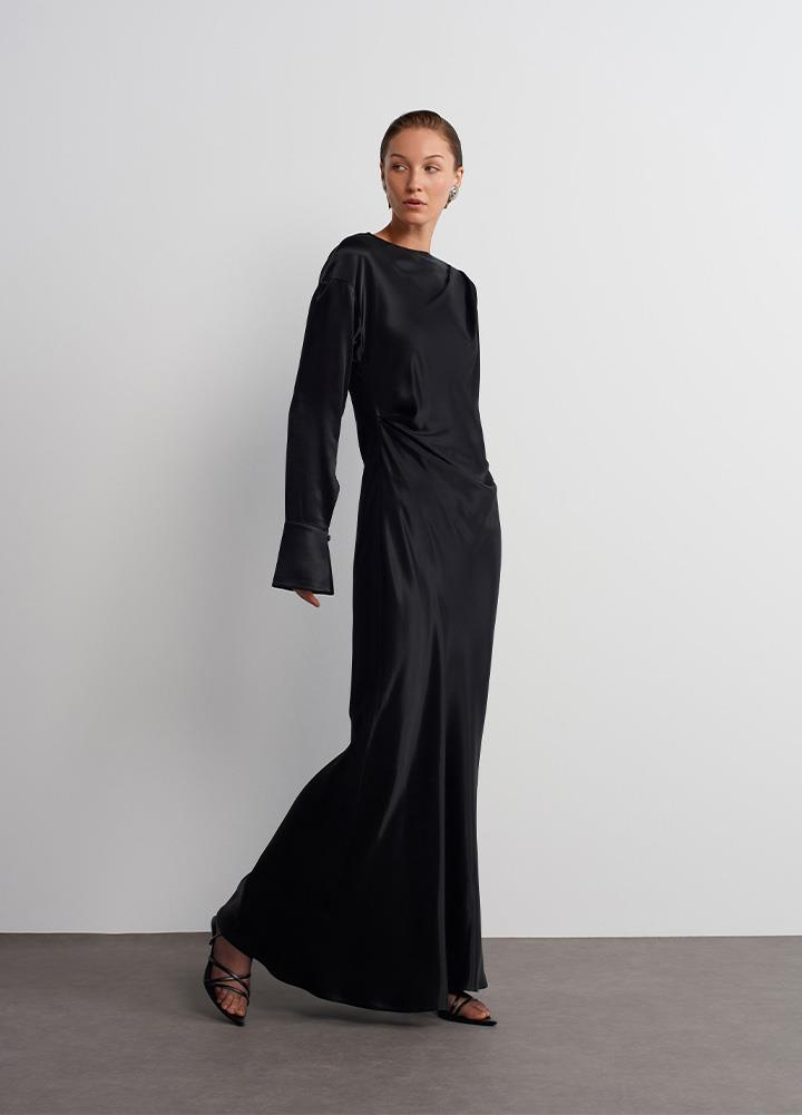 Acaria StudioYandan Drape Detaylı Uzun Elbise