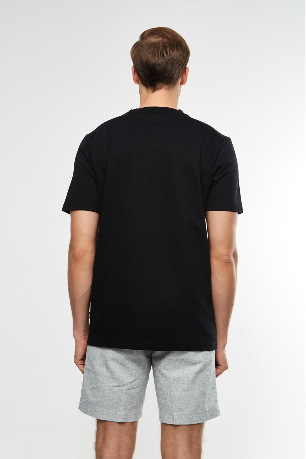 BossLogo Detay Siyah Bisiklet Yaka T-shirt