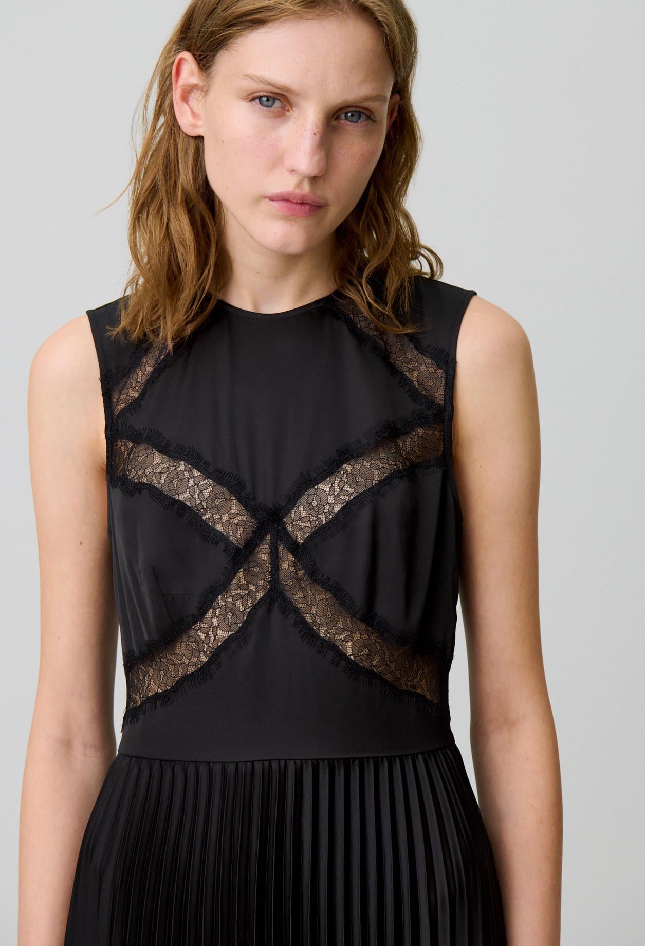 Claudie PierlotSiyah Asimetrik Kesim Saten Elbise