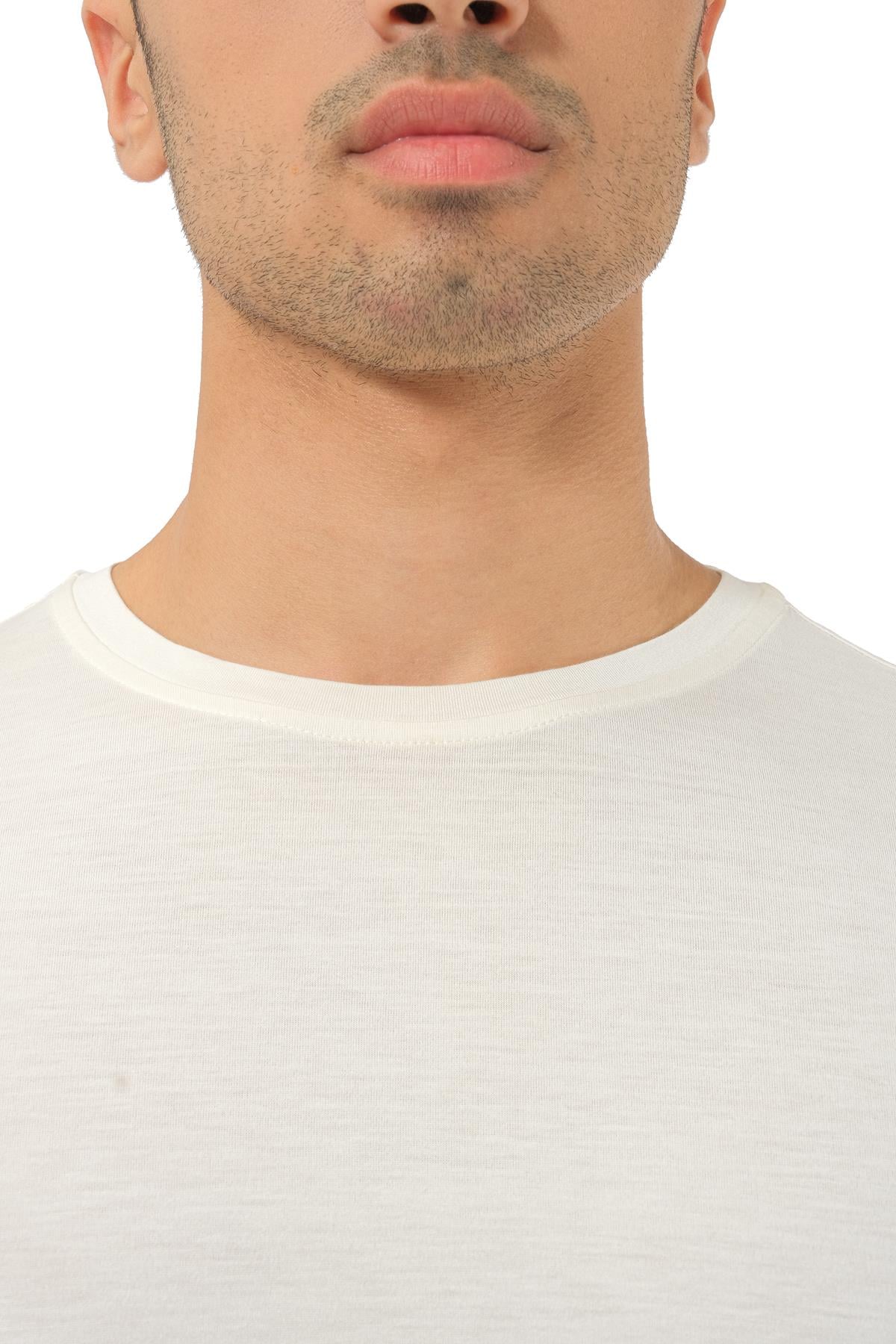 DorianiBeyaz Bisiklet Yaka T-shirt