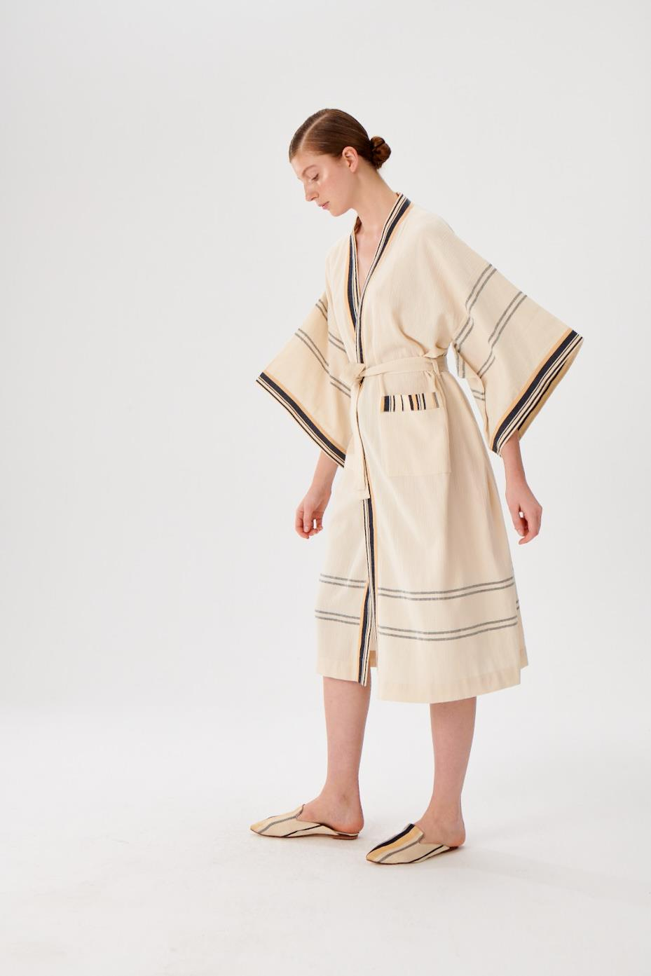 KutniaÇizgi Geçişli Kimono