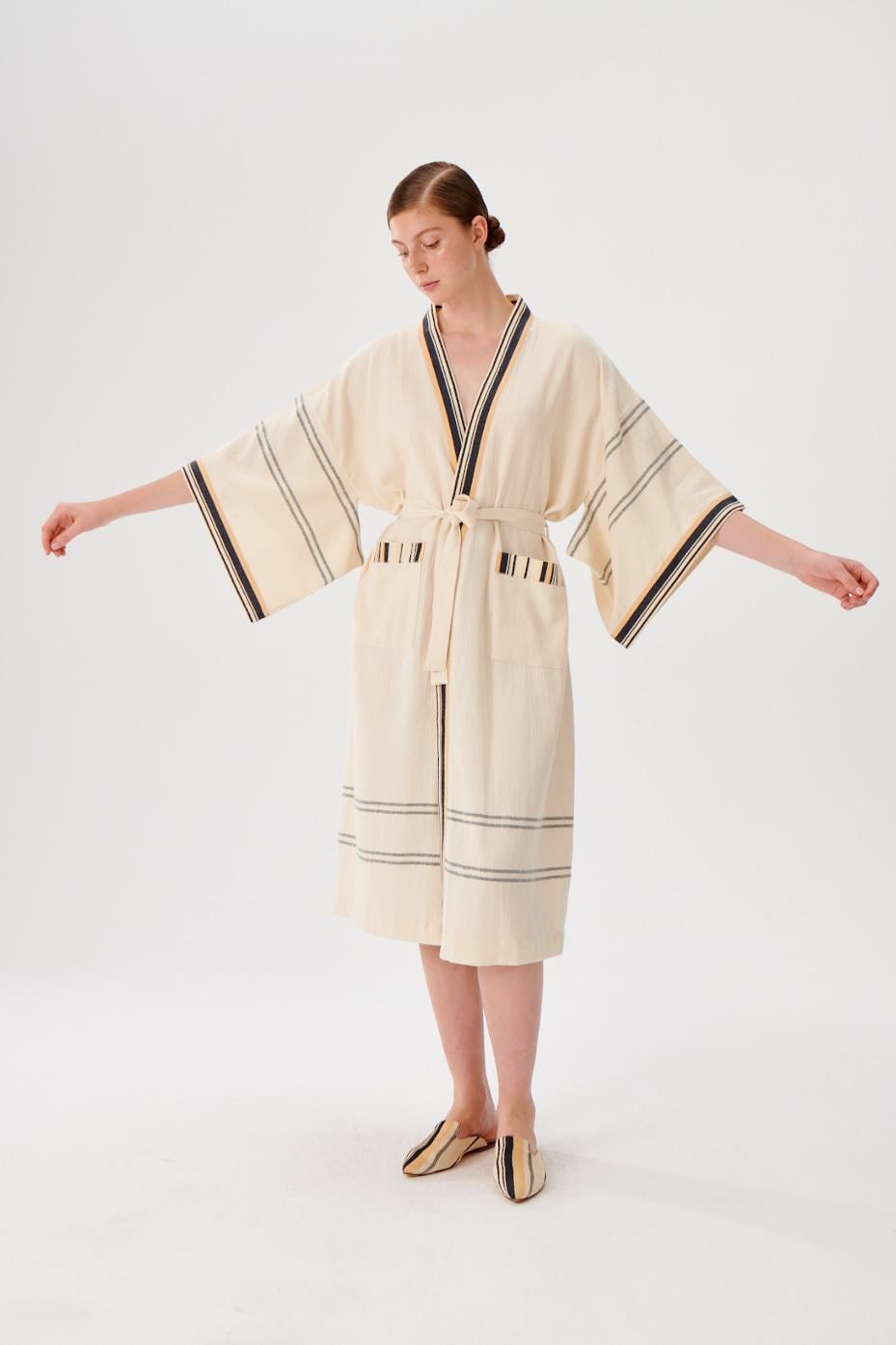 KutniaÇizgi Geçişli Kimono