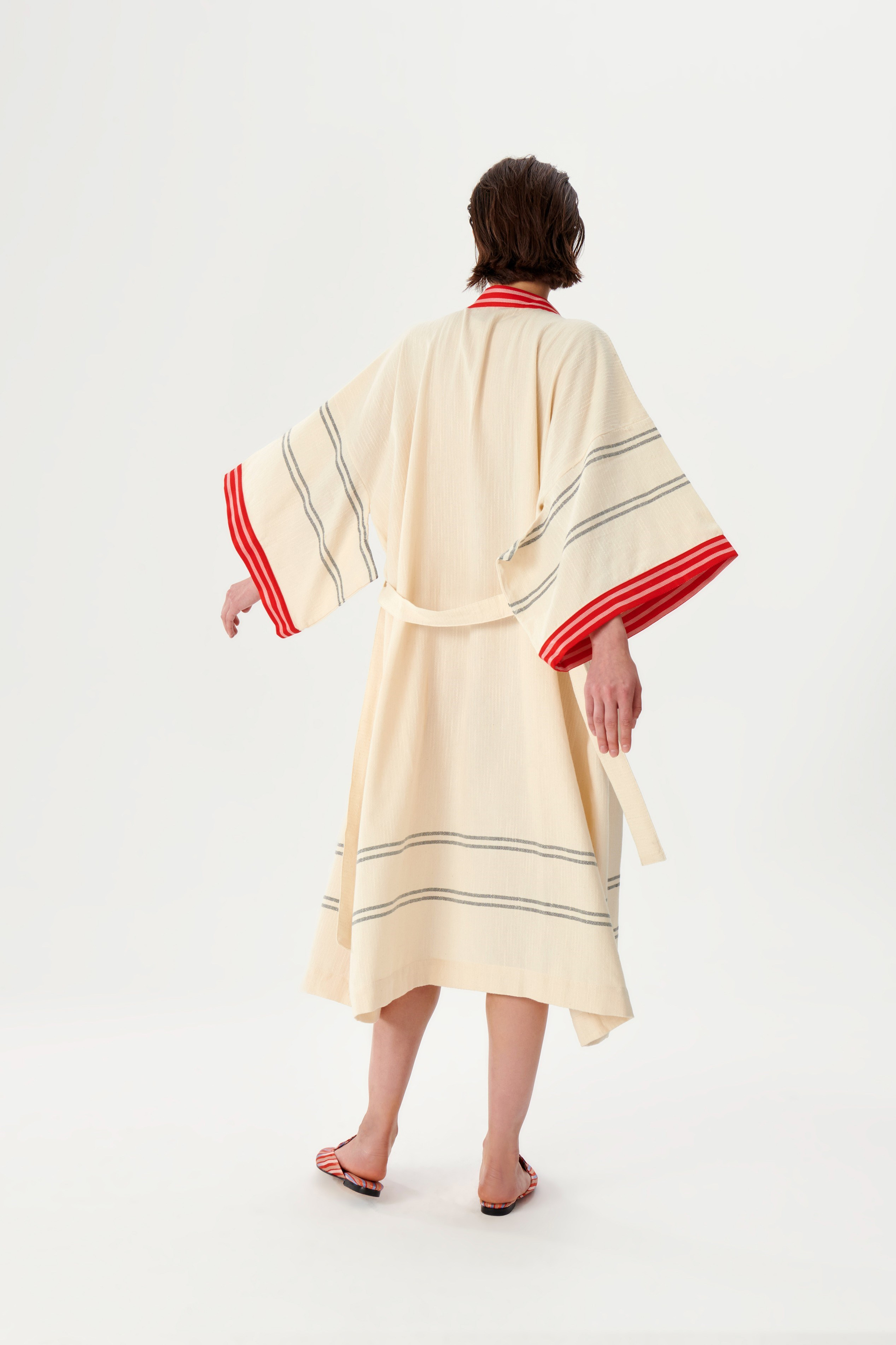 KUTNIAKrem Kimono