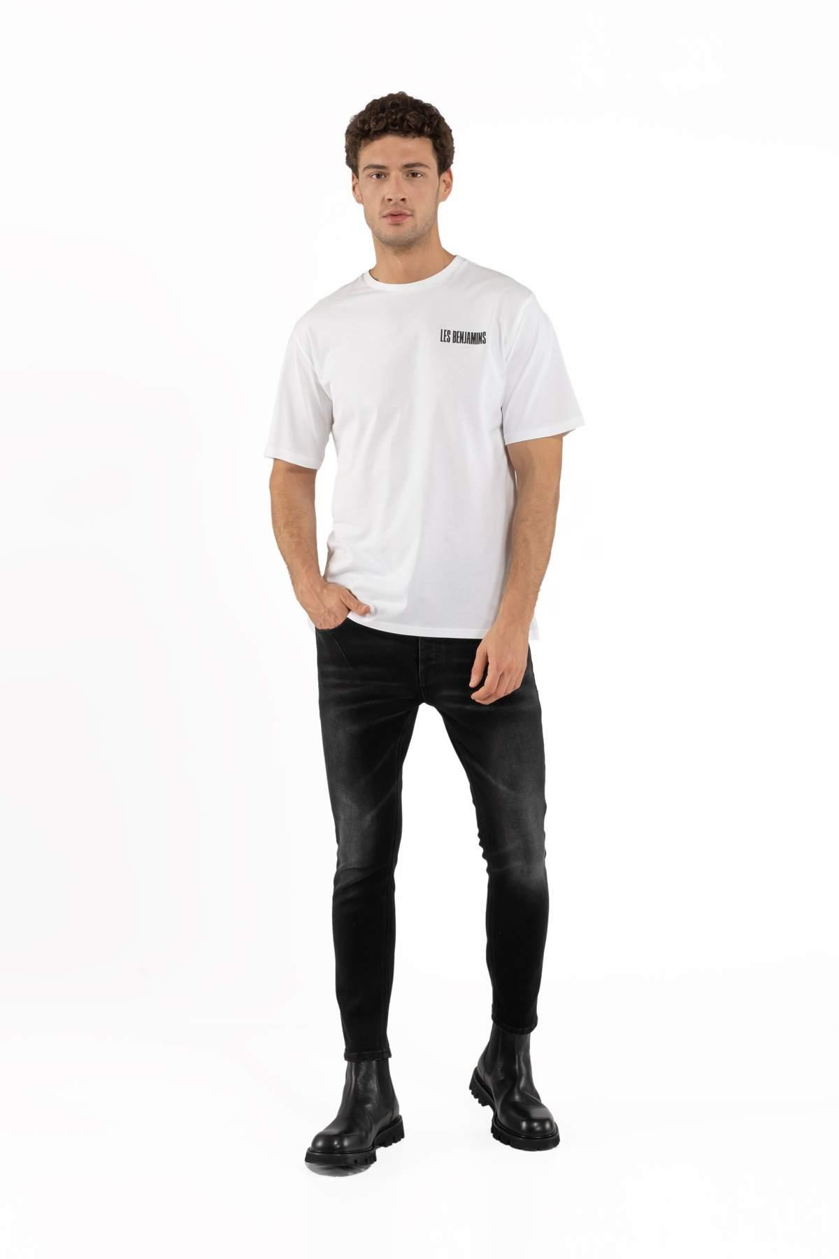 Les BenjaminsArkası Desenli Beyaz Bisiklet Yaka T-shirt
