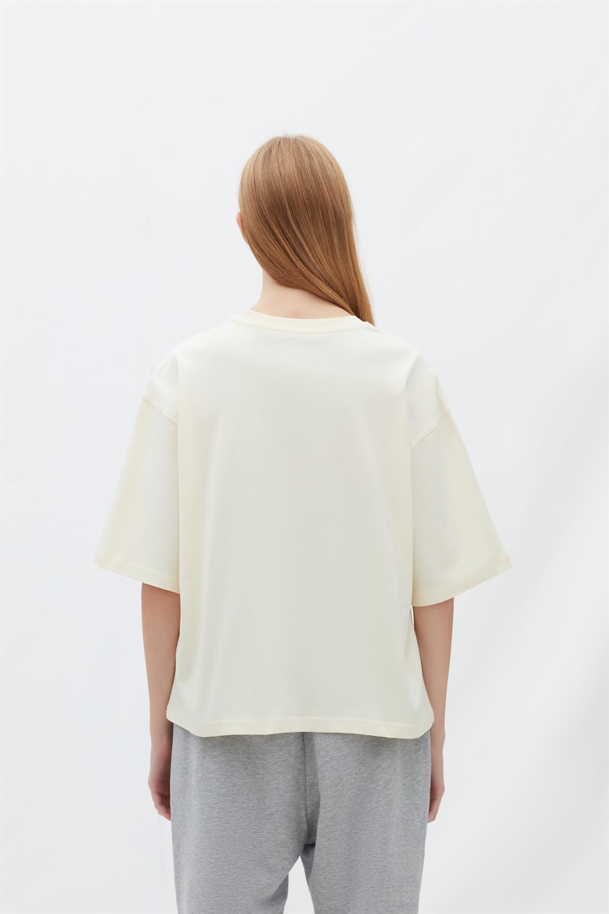 Les BenjaminsEkru Oversize Kadın T-shirt