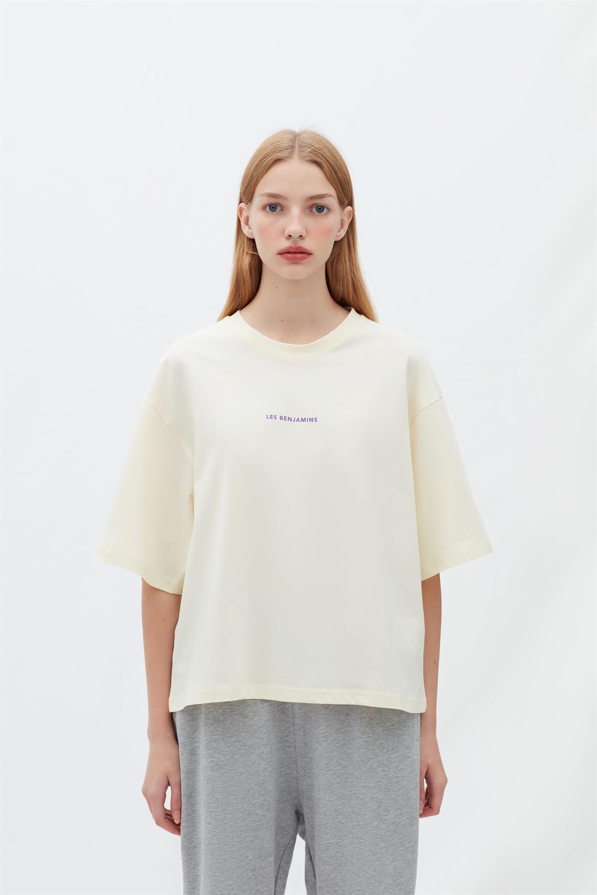 Les BenjaminsEkru Oversize Kadın T-shirt