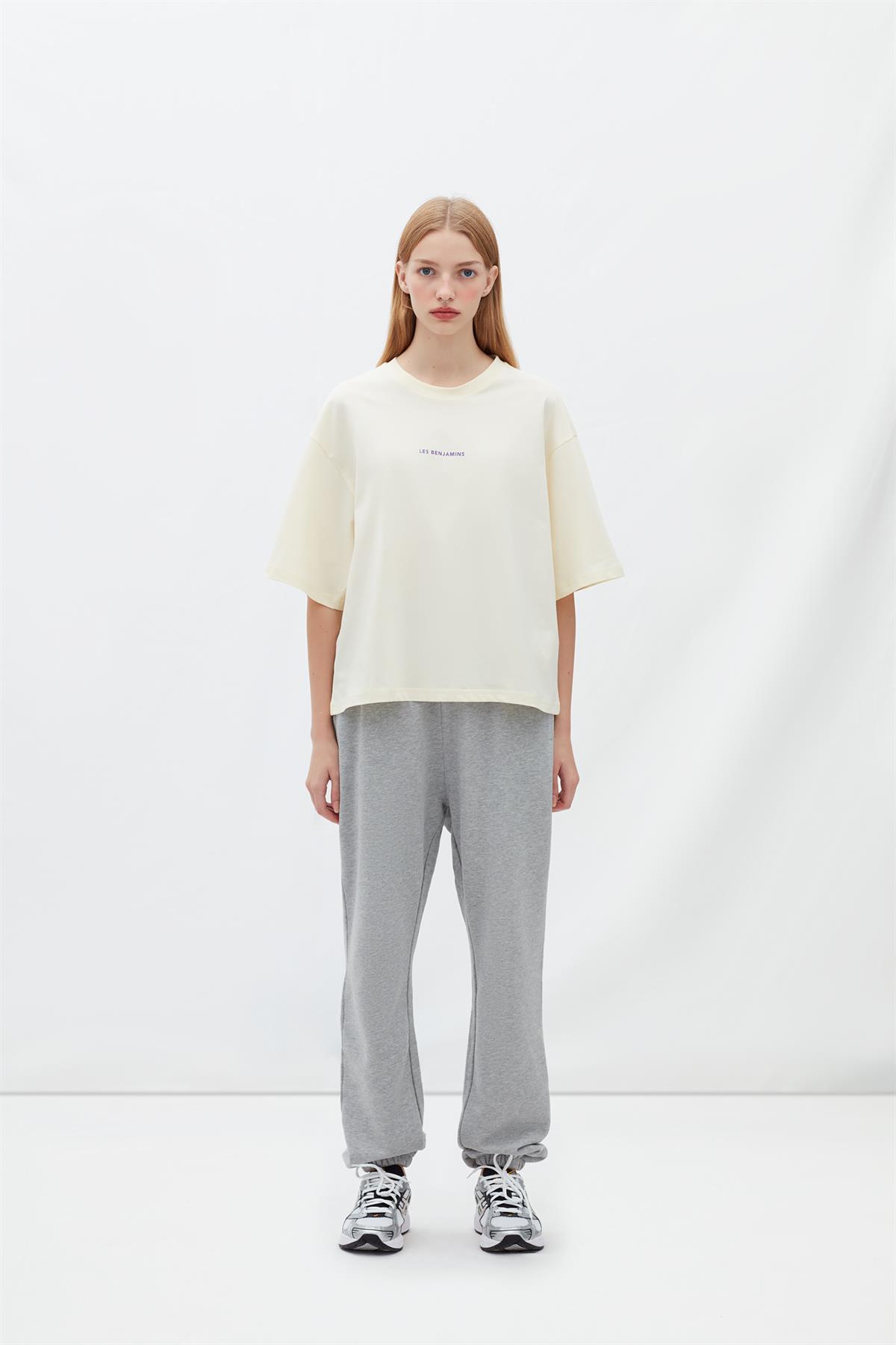 Les BenjaminsEkru Oversize Kadın T-shirt