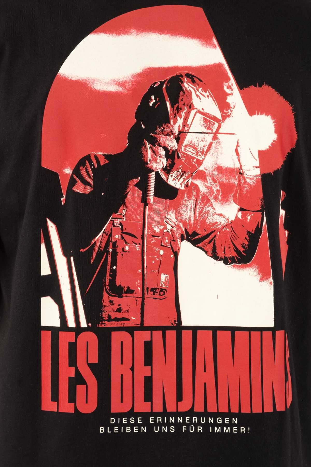 Les BenjaminsSiyah Bisiklet Yaka Kırmızı Baskılı T-shirt