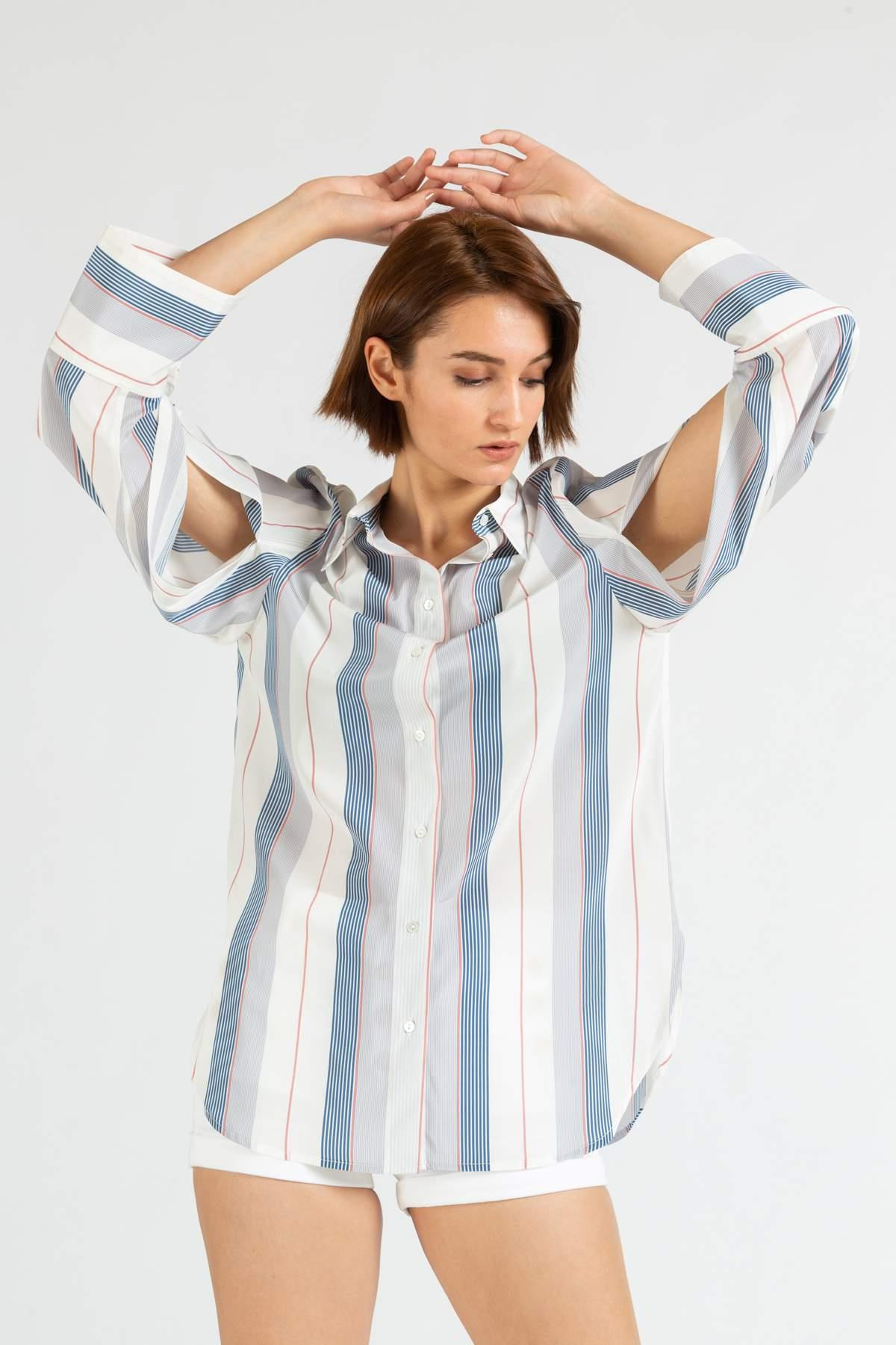 Mr&Mrs ShirtMR&MRS SHIRT Koldan Yırtmaçlı Bol Kesim Gömlek