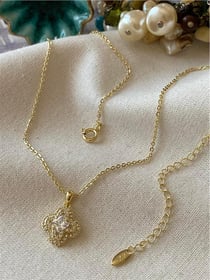 VIP 14K Taşlı Cleef Model Kolye